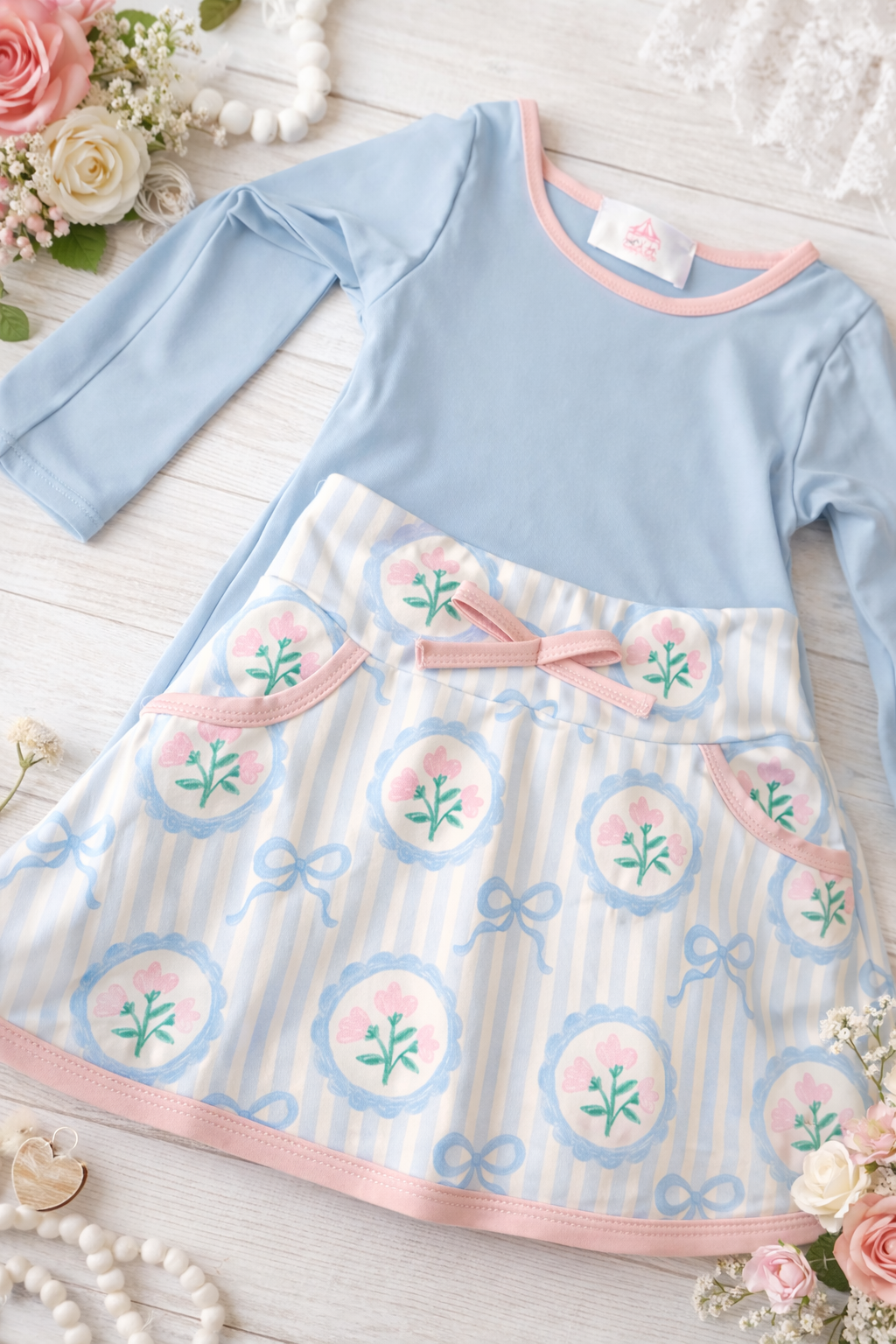 Grand blue floral athleisure